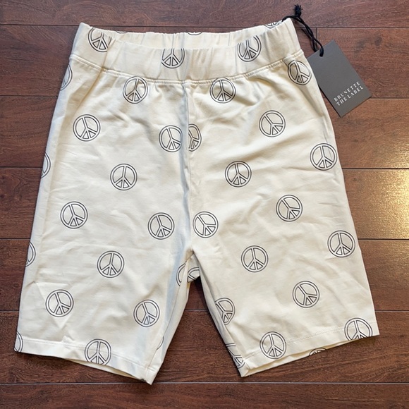 Brand New Brunette The Label Peace Biker Short - Picture 2 of 4